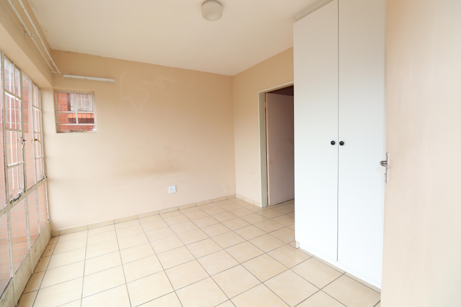 To Let 1 Bedroom Property for Rent in Cresslawn Gauteng