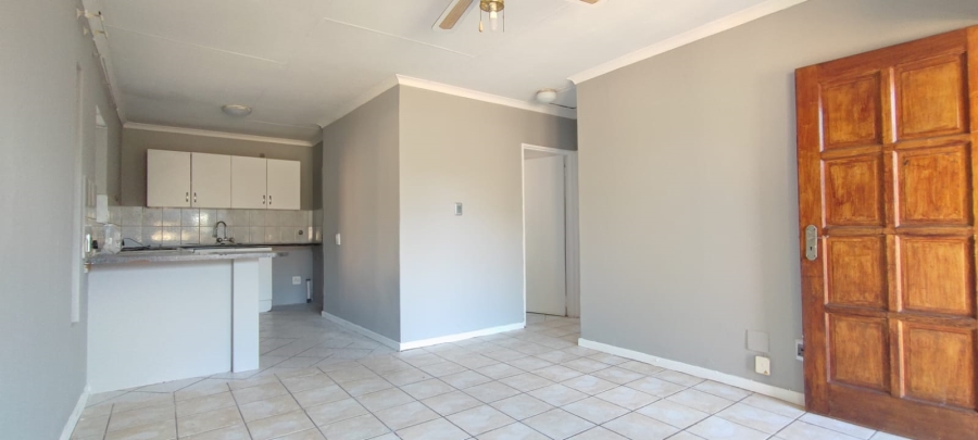2 Bedroom Property for Sale in Rooihuiskraal North Gauteng