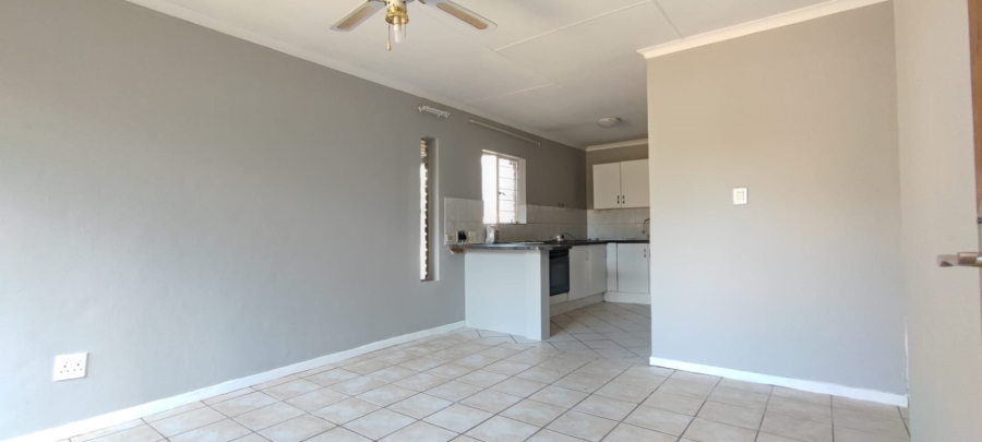 2 Bedroom Property for Sale in Rooihuiskraal North Gauteng