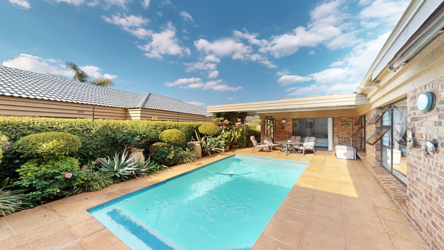 3 Bedroom Property for Sale in Beyers Park Gauteng