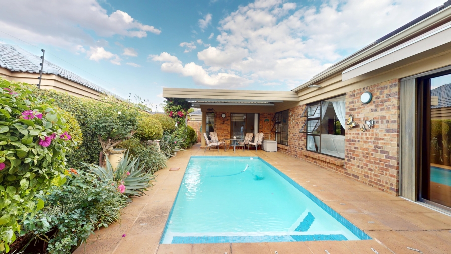 3 Bedroom Property for Sale in Beyers Park Gauteng