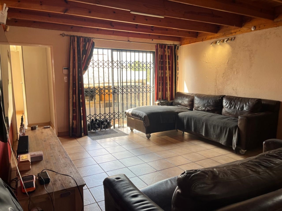 3 Bedroom Property for Sale in Illiondale Gauteng