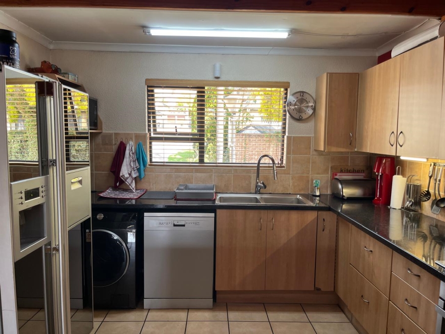 3 Bedroom Property for Sale in Illiondale Gauteng