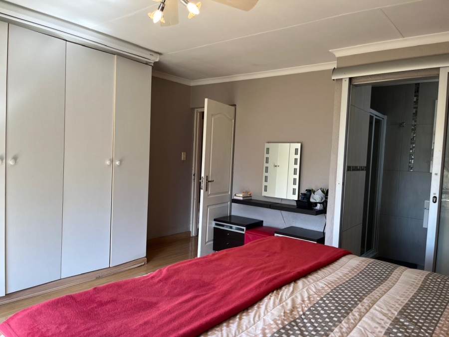 3 Bedroom Property for Sale in Illiondale Gauteng