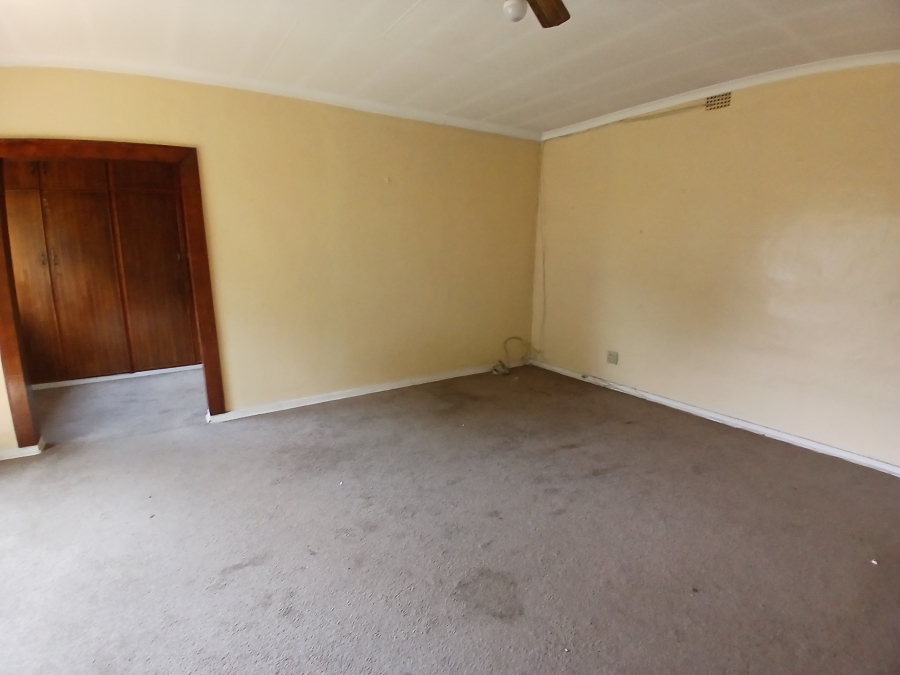 5 Bedroom Property for Sale in Selcourt Gauteng