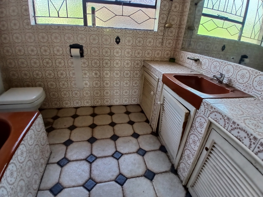 5 Bedroom Property for Sale in Selcourt Gauteng