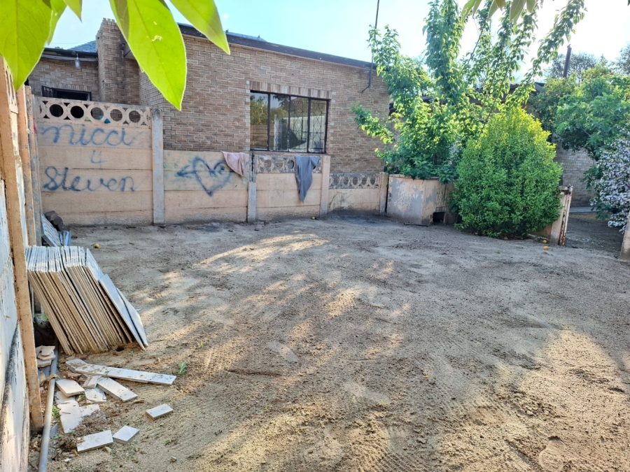 5 Bedroom Property for Sale in Selcourt Gauteng