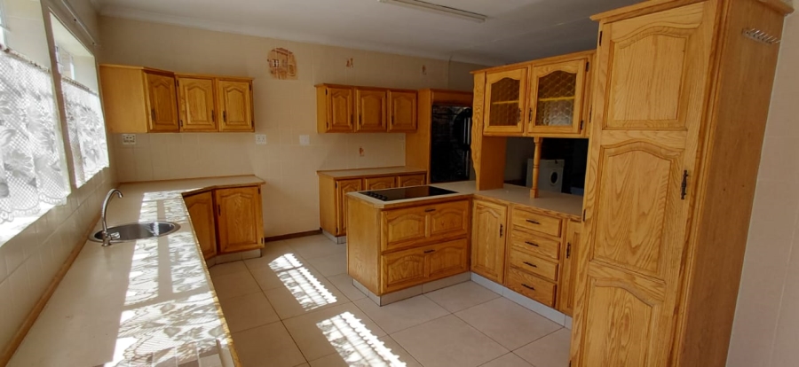 To Let 3 Bedroom Property for Rent in Dalpark Proper Gauteng