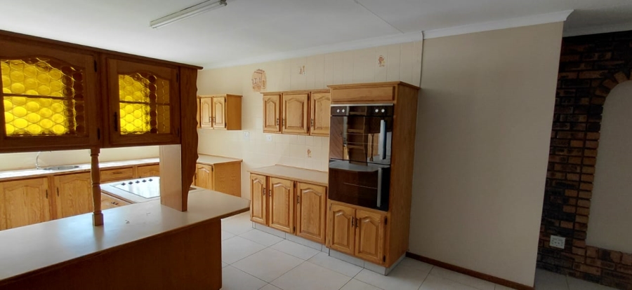 To Let 3 Bedroom Property for Rent in Dalpark Proper Gauteng