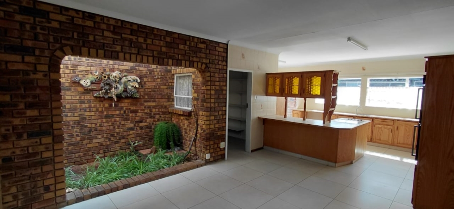 To Let 3 Bedroom Property for Rent in Dalpark Proper Gauteng