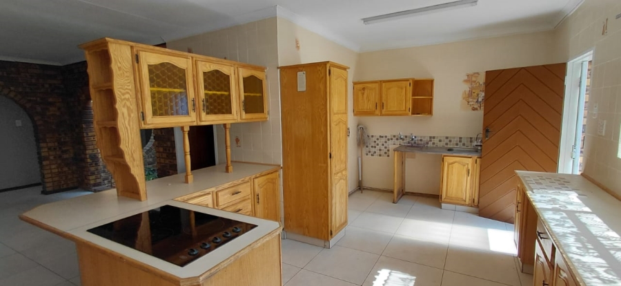 To Let 3 Bedroom Property for Rent in Dalpark Proper Gauteng