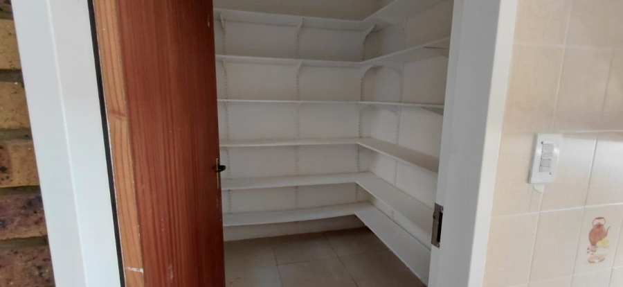 To Let 3 Bedroom Property for Rent in Dalpark Proper Gauteng