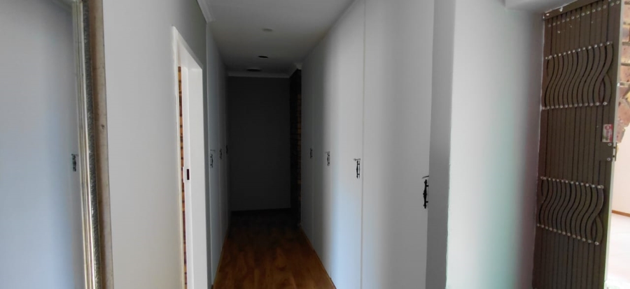 To Let 3 Bedroom Property for Rent in Dalpark Proper Gauteng