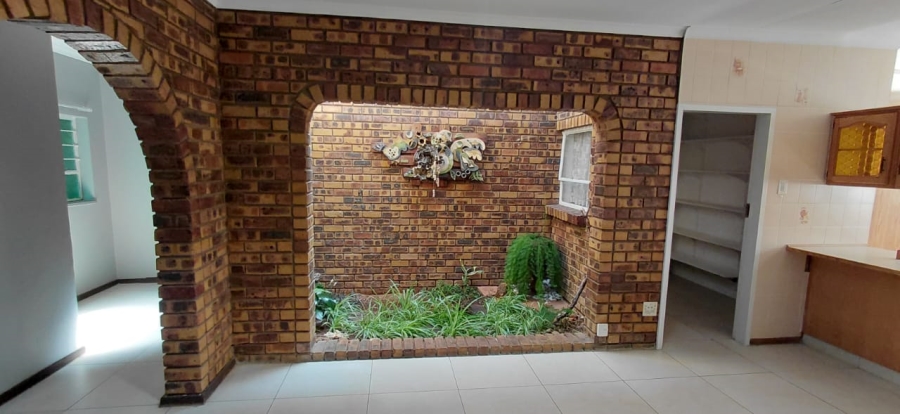 To Let 3 Bedroom Property for Rent in Dalpark Proper Gauteng