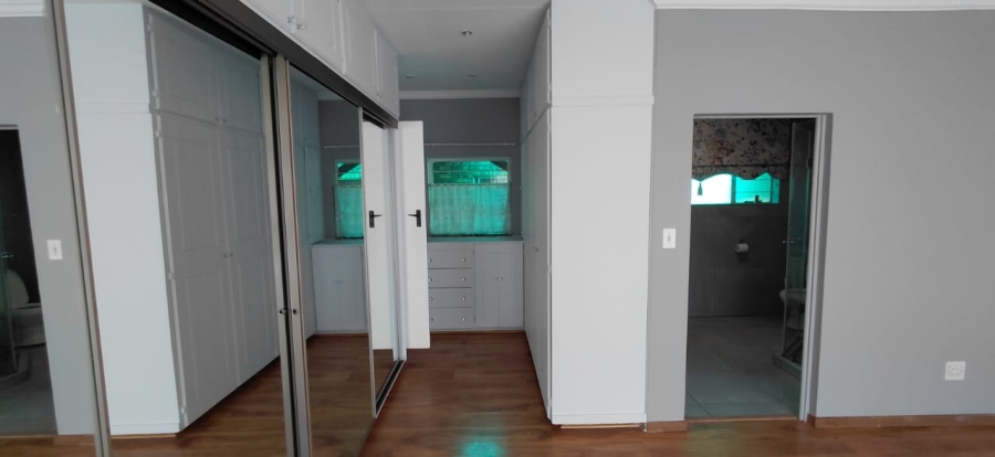 To Let 3 Bedroom Property for Rent in Dalpark Proper Gauteng