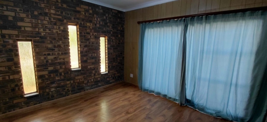 To Let 3 Bedroom Property for Rent in Dalpark Proper Gauteng