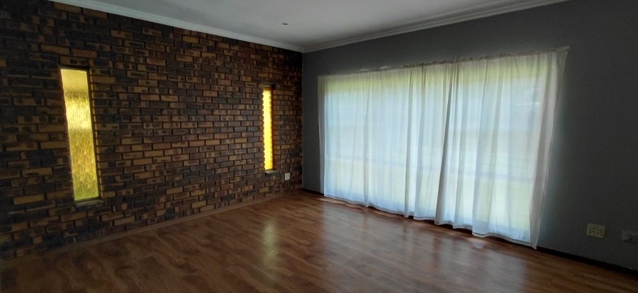 To Let 3 Bedroom Property for Rent in Dalpark Proper Gauteng