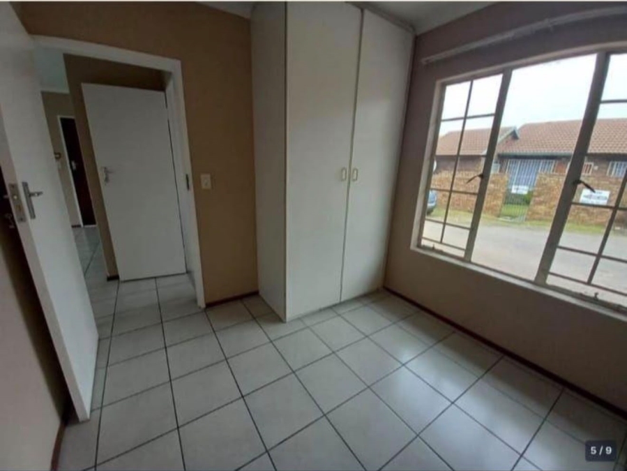 2 Bedroom Property for Sale in Birchleigh Gauteng