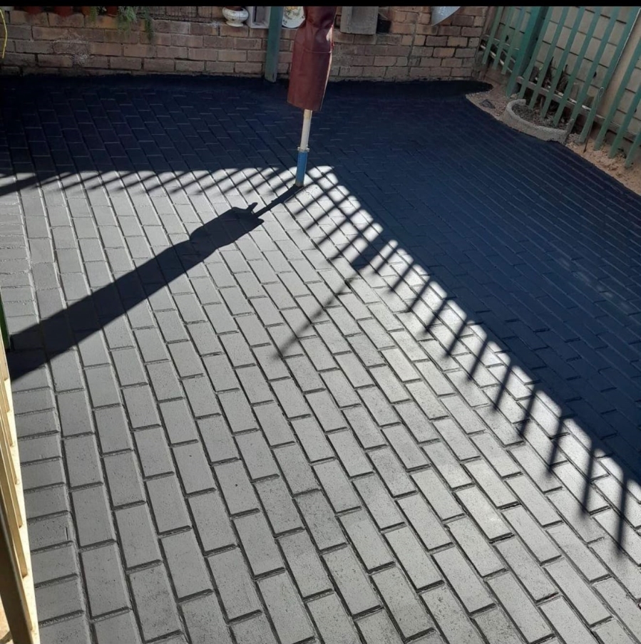 2 Bedroom Property for Sale in Birchleigh Gauteng