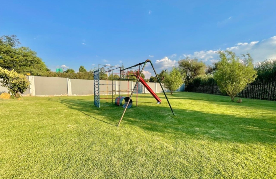 2 Bedroom Property for Sale in Mulbarton Gauteng