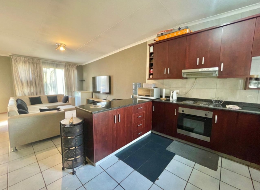2 Bedroom Property for Sale in Mulbarton Gauteng