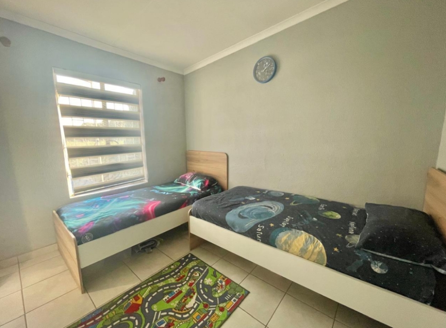 2 Bedroom Property for Sale in Mulbarton Gauteng
