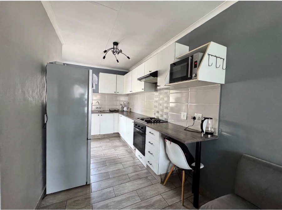 2 Bedroom Property for Sale in The Reeds Gauteng
