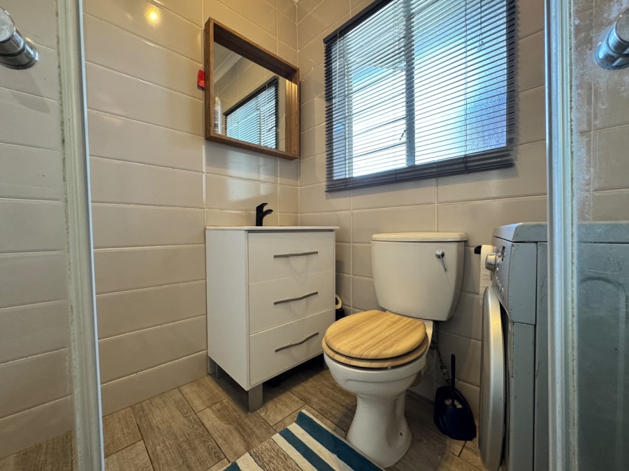 2 Bedroom Property for Sale in The Reeds Gauteng