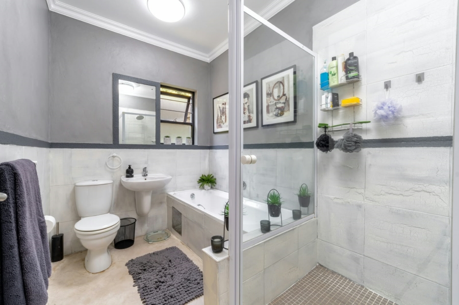 To Let 2 Bedroom Property for Rent in Craighall Gauteng