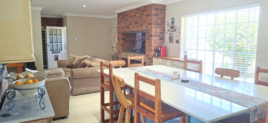 5 Bedroom Property for Sale in Chancliff A H Gauteng