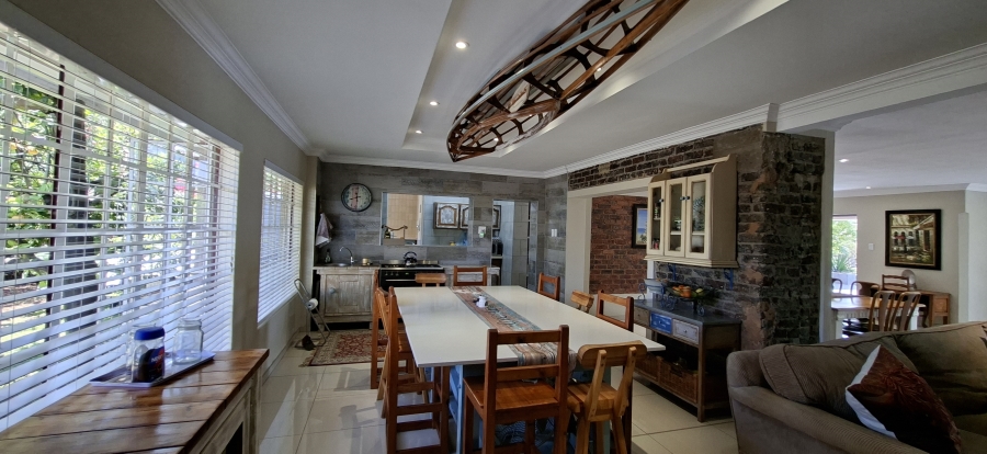 5 Bedroom Property for Sale in Chancliff A H Gauteng