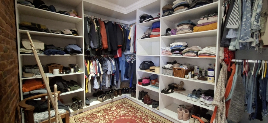 5 Bedroom Property for Sale in Chancliff A H Gauteng