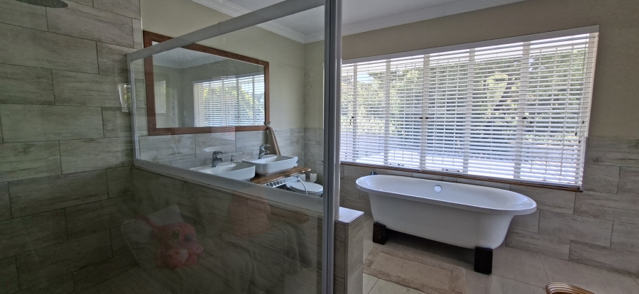 5 Bedroom Property for Sale in Chancliff A H Gauteng