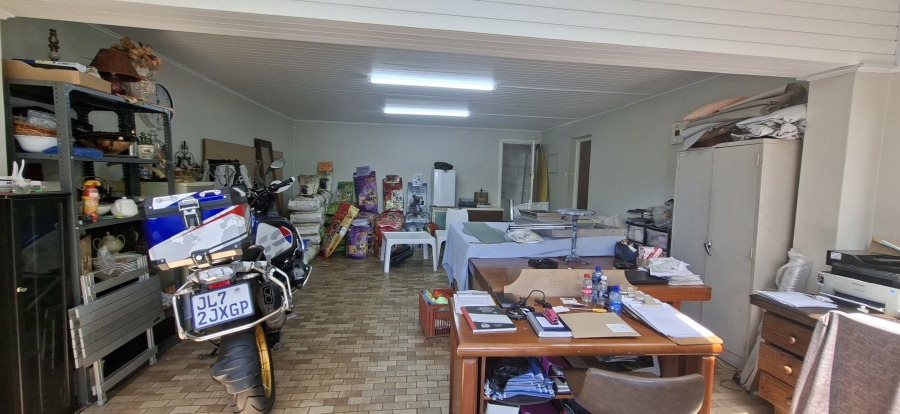 5 Bedroom Property for Sale in Chancliff A H Gauteng