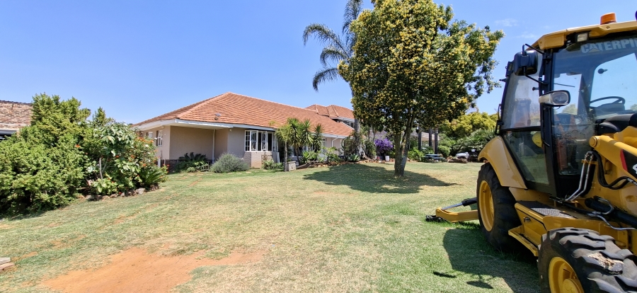 5 Bedroom Property for Sale in Chancliff A H Gauteng