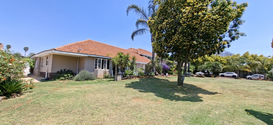 5 Bedroom Property for Sale in Chancliff A H Gauteng
