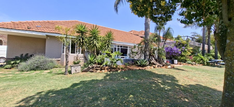 5 Bedroom Property for Sale in Chancliff A H Gauteng