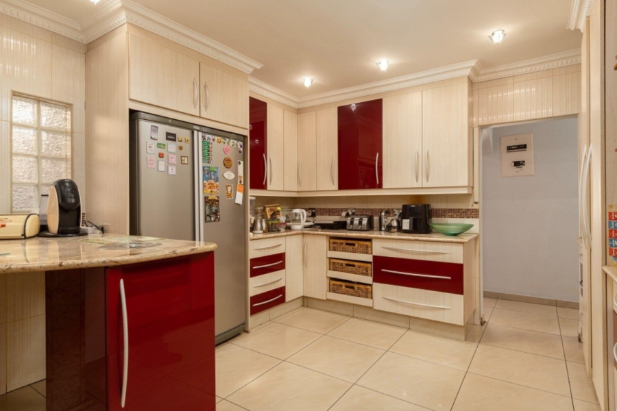 4 Bedroom Property for Sale in Verwoerdpark Gauteng