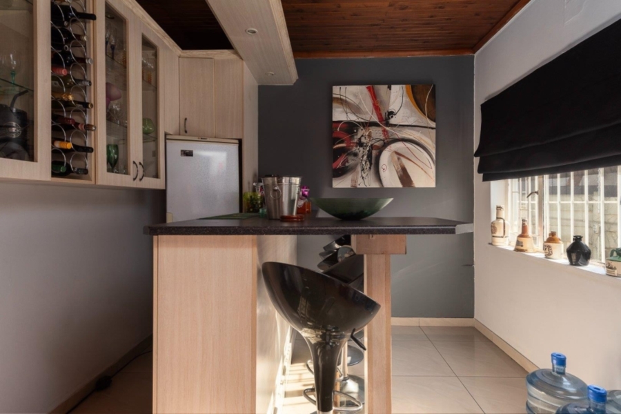 4 Bedroom Property for Sale in Verwoerdpark Gauteng