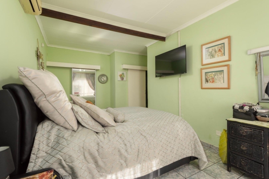 4 Bedroom Property for Sale in Verwoerdpark Gauteng