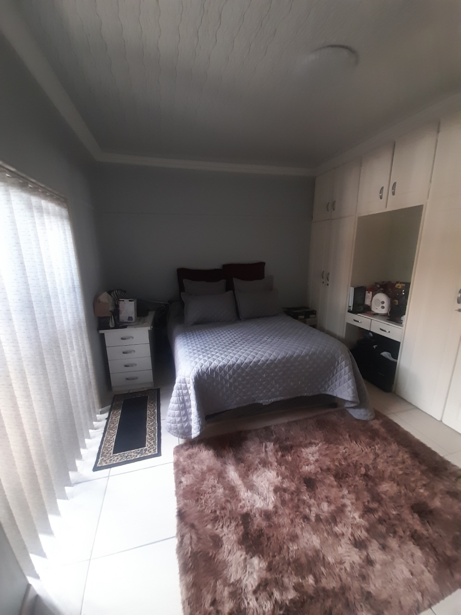 4 Bedroom Property for Sale in Regents Park Gauteng