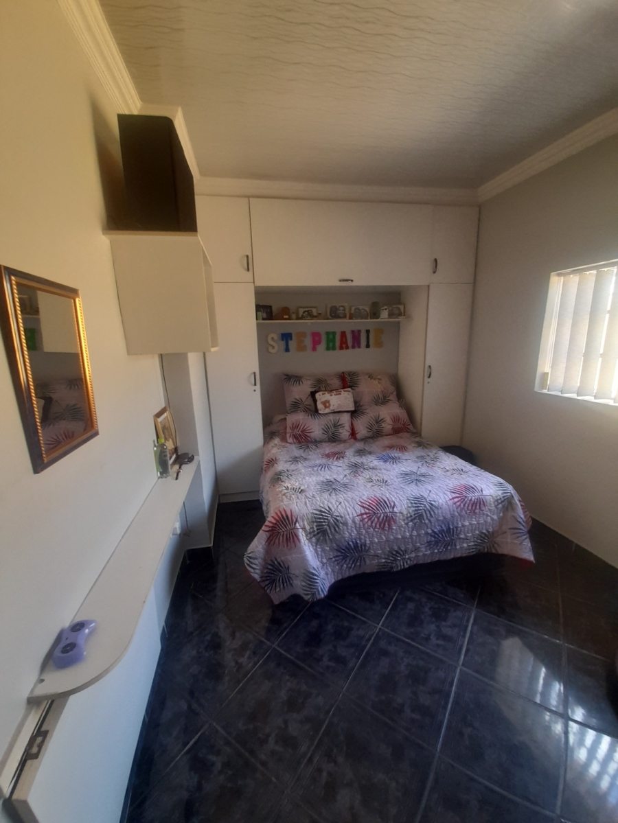 4 Bedroom Property for Sale in Regents Park Gauteng