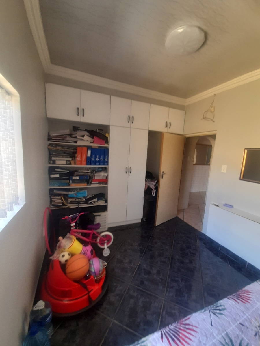 4 Bedroom Property for Sale in Regents Park Gauteng