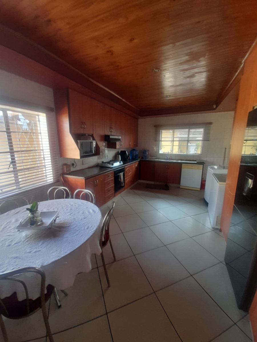 4 Bedroom Property for Sale in Regents Park Gauteng