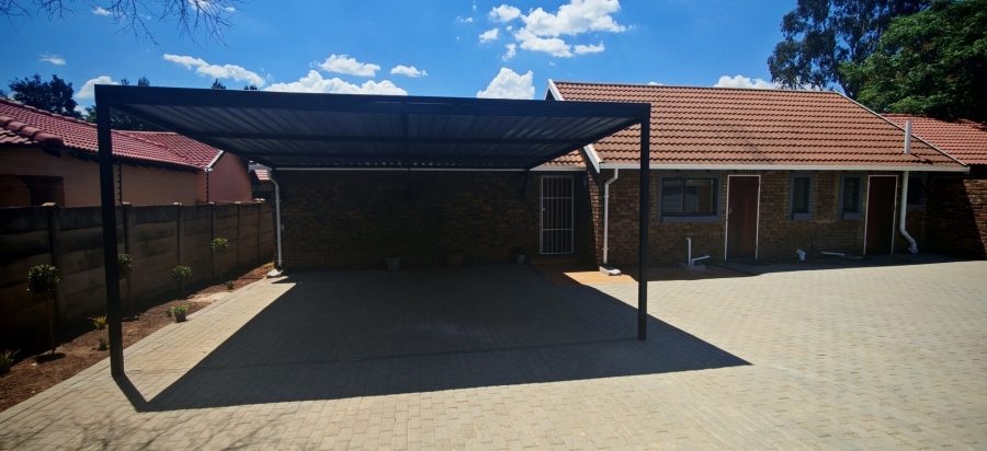 To Let 2 Bedroom Property for Rent in Albertsdal Gauteng