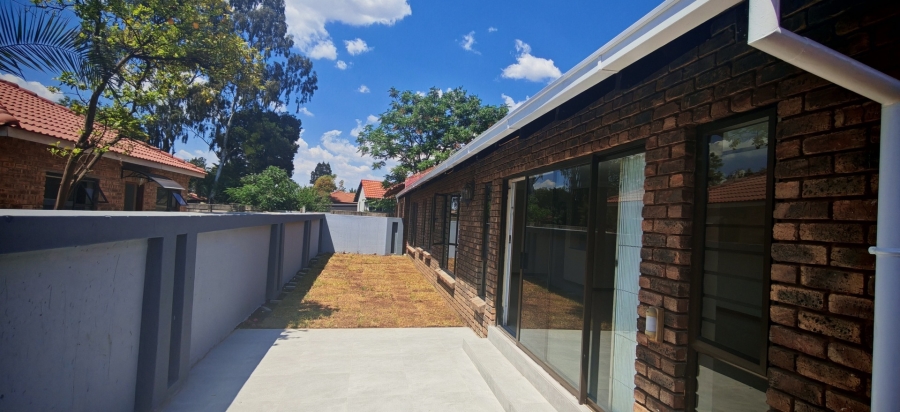 To Let 2 Bedroom Property for Rent in Albertsdal Gauteng