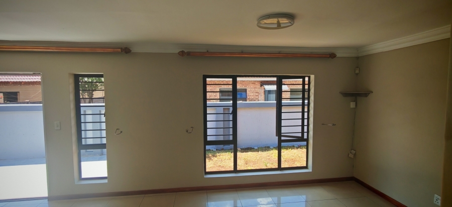 To Let 2 Bedroom Property for Rent in Albertsdal Gauteng