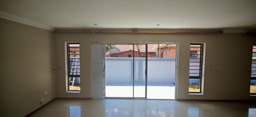 To Let 2 Bedroom Property for Rent in Albertsdal Gauteng