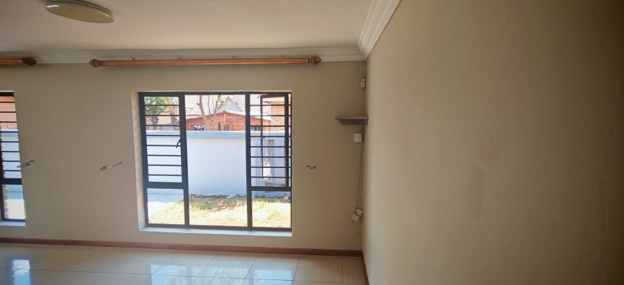 To Let 2 Bedroom Property for Rent in Albertsdal Gauteng