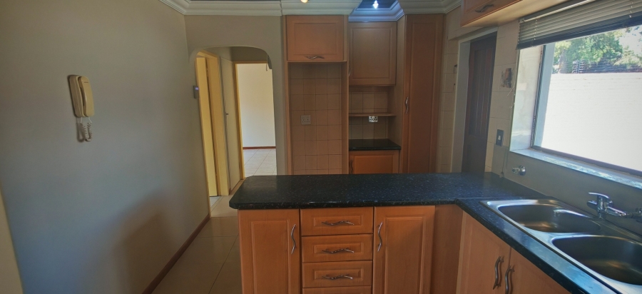 To Let 2 Bedroom Property for Rent in Albertsdal Gauteng